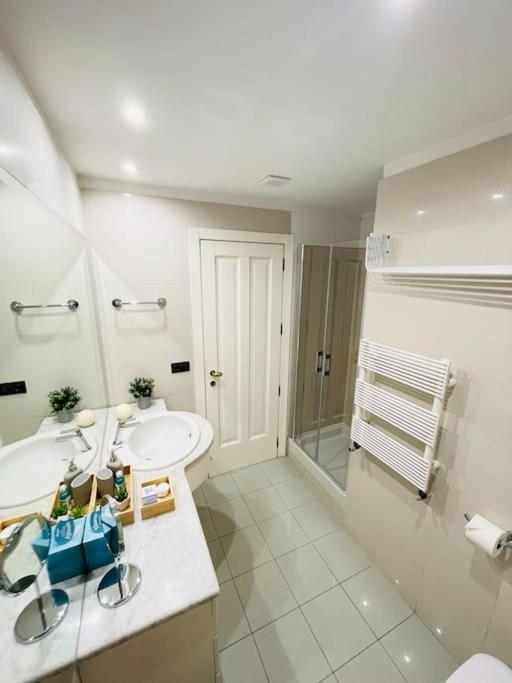 Re Gallo Luxury Apartment Plebiscito In Via Chiaia Napoli Dış mekan fotoğraf