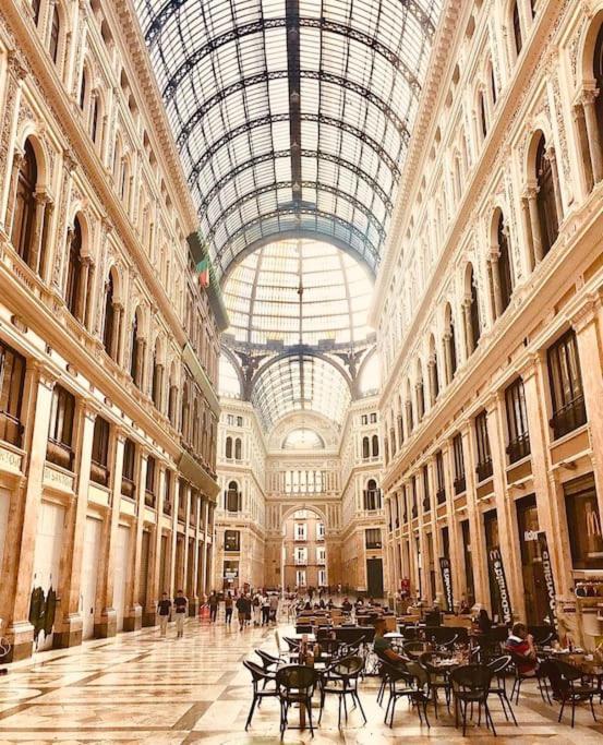 Re Gallo Luxury Apartment Plebiscito In Via Chiaia Napoli Dış mekan fotoğraf